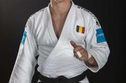 开云体育在线-美国选手在柔道比赛中获得铜牌2025