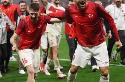 开云体育官方网站-包含欧洲杯四强激战中：精英对决即将上演，看谁能胜出！的词条2025