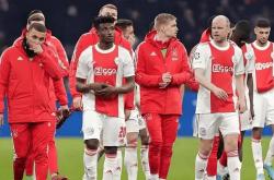 开云体育官网-阿贾克斯激情晋级，荷甲劲旅再次造梦2025