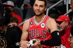 开云下载-关于雄鹿爆冷美国男篮，拉文高光表现的信息2025