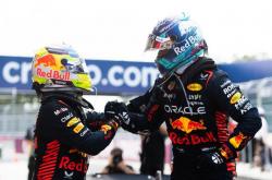 开云官网-哈斯车队险胜索伯车队，阿隆索刷新纪录2025