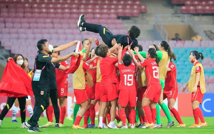中国女足再胜一仗！实力惊艳全场