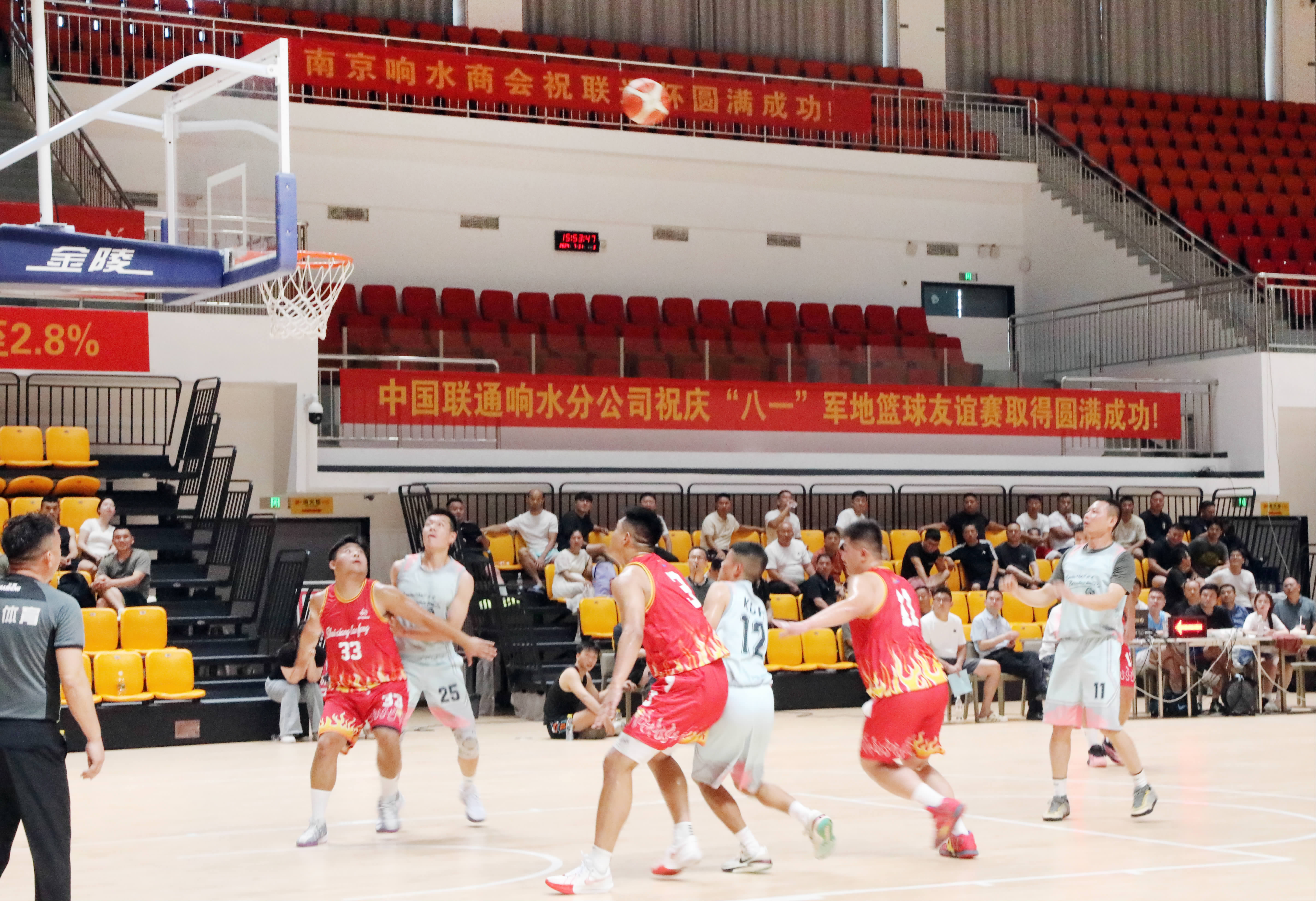 球队备战友谊赛,士气高昂备战 球队备战友谊赛,士气高昂备战