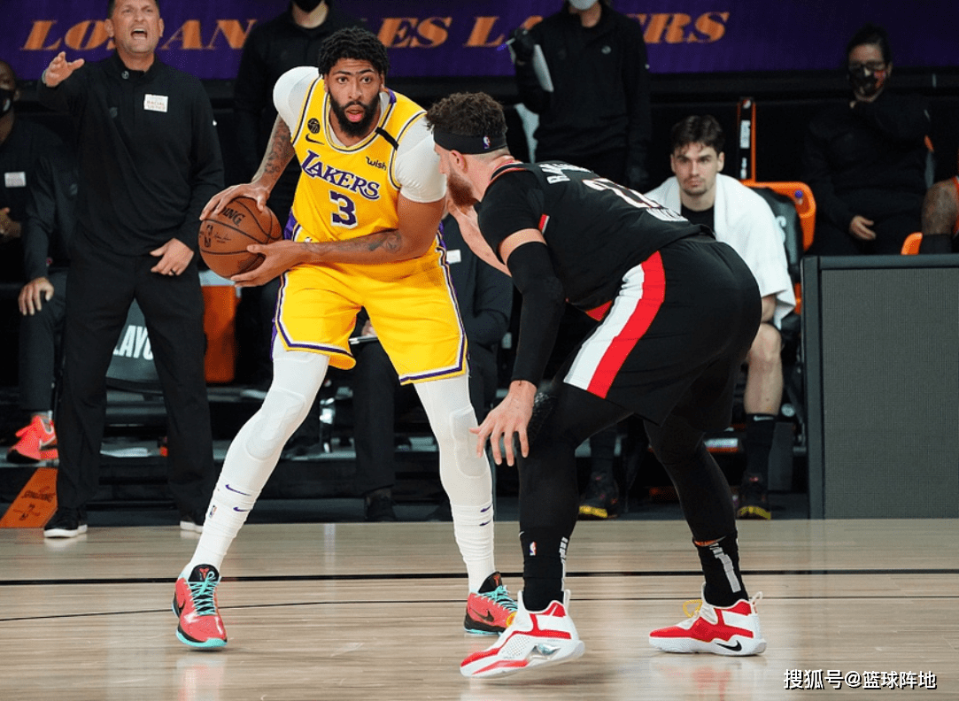 掘金矢志晋级，以稳定发挥战胜公鹿晋级次轮的简单介绍