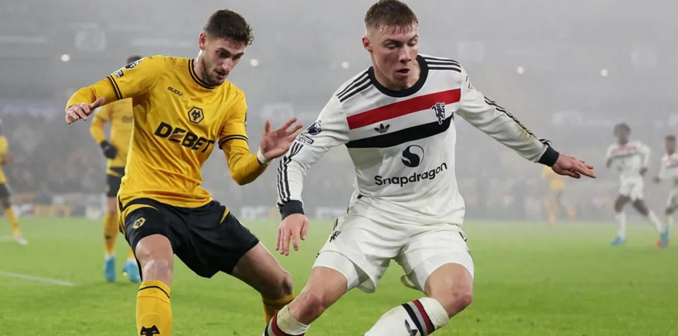 包含曼联全队爆冷败给利物浦，双方实力对比的词条