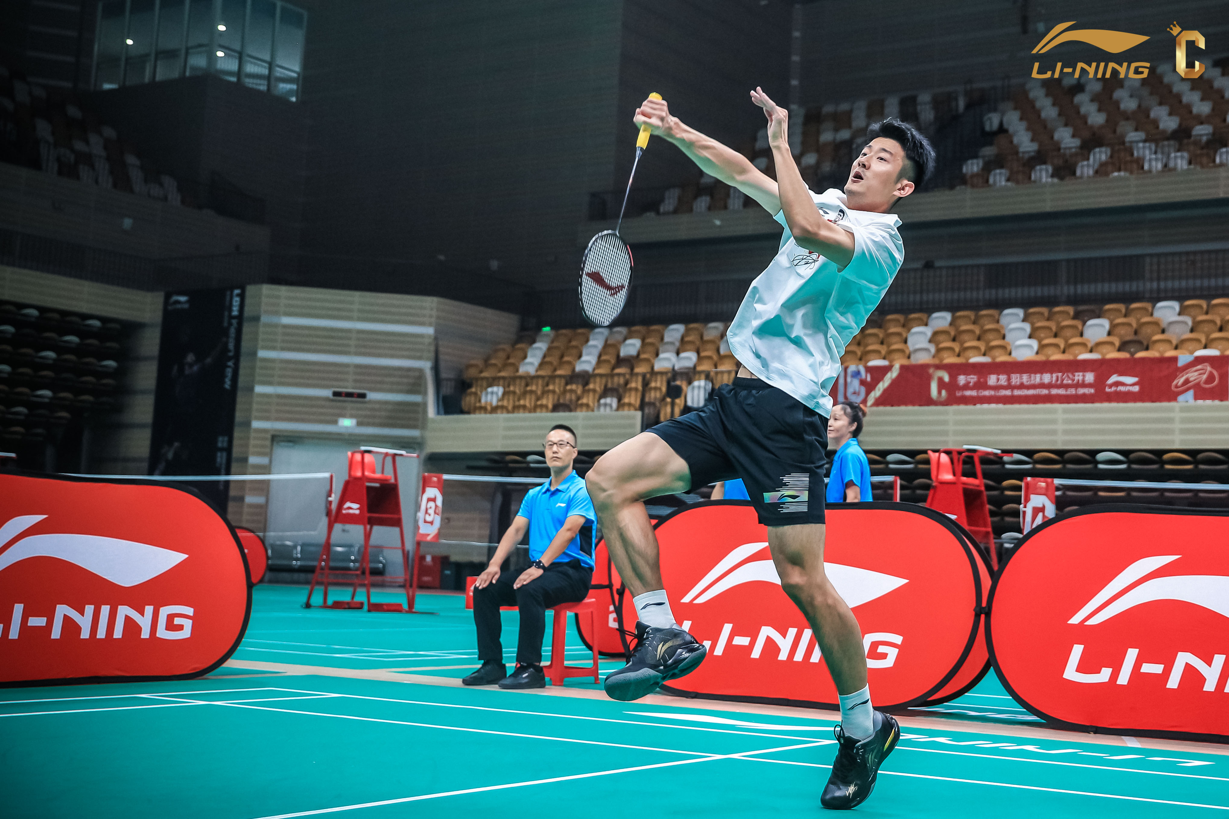 关于韩国羽毛球队力克英格兰羽毛球队,谌龙送出助攻的信息 关于韩国羽毛球队力克英格兰羽毛球队,谌龙送出助攻的信息