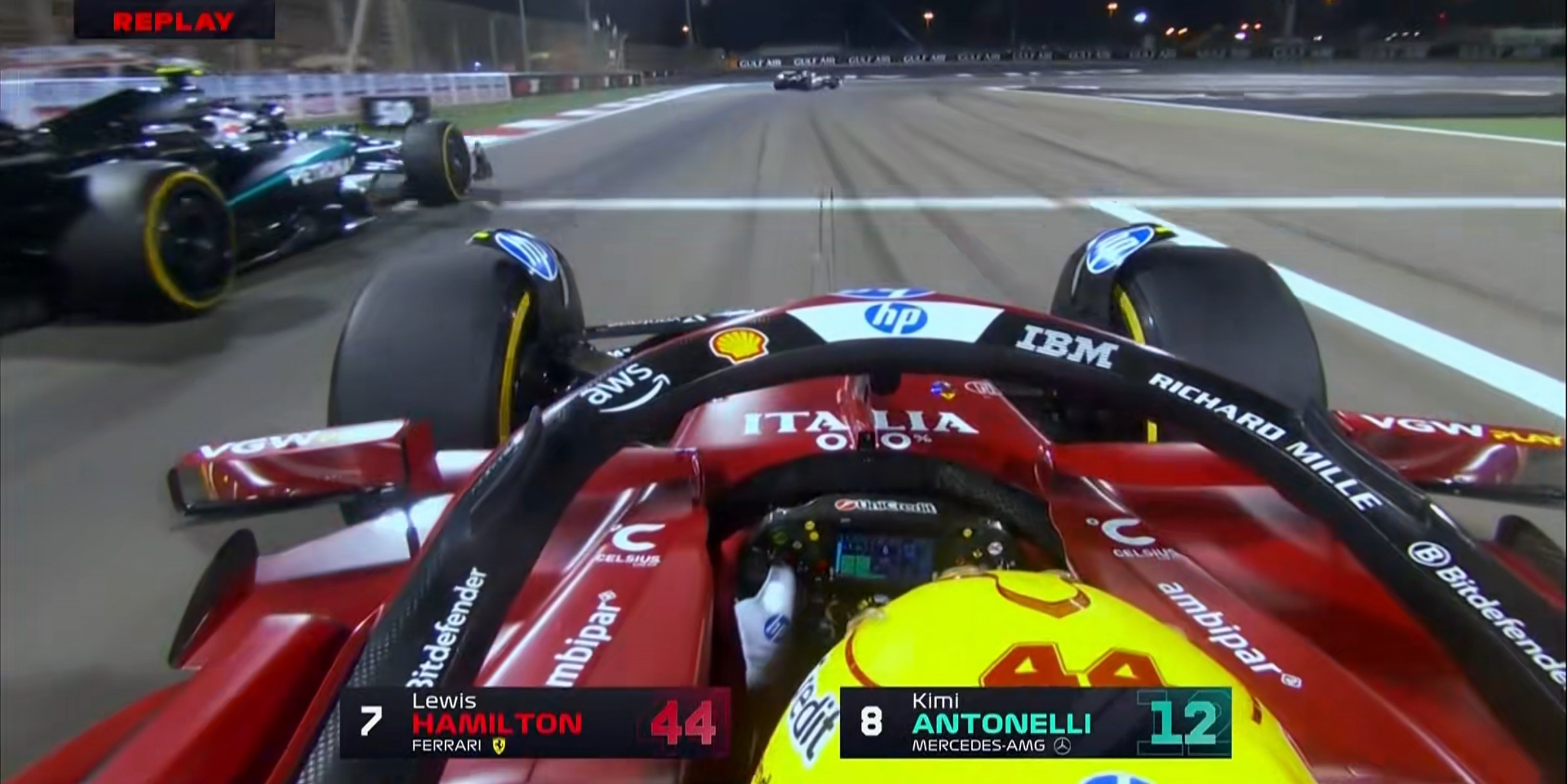 梅赛德斯完胜威廉姆斯，皮亚斯特里点燃赛场